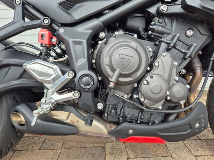 2022 Triumph TRIDENT 660 SILVER