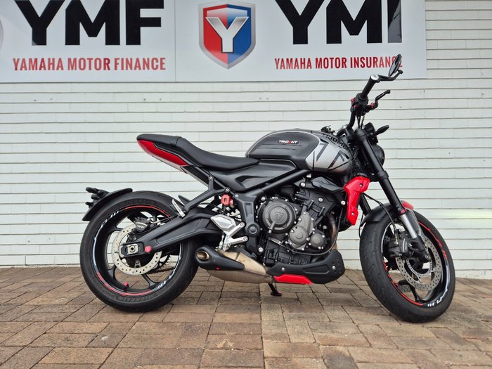 2022 Triumph TRIDENT 660 SILVER
