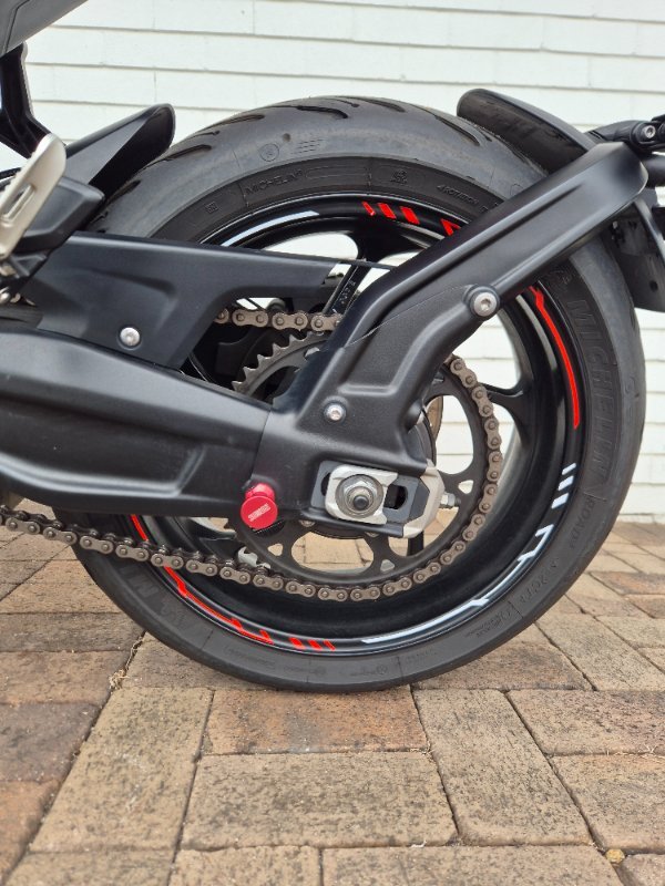 2022 Triumph TRIDENT 660 SILVER