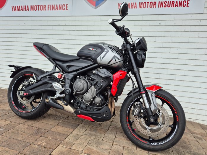 2022 Triumph TRIDENT 660 SILVER