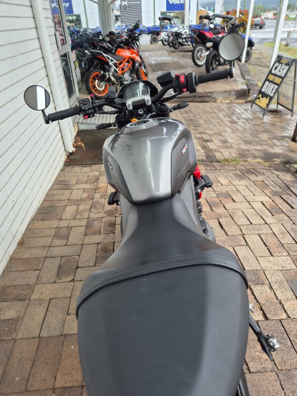 2022 Triumph TRIDENT 660 SILVER