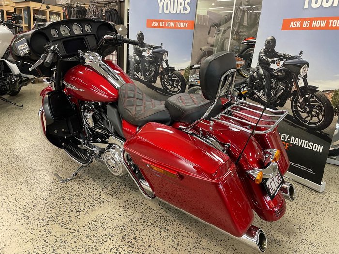 2018 Harley-Davidson Street Glide 107 (FLHX) Touring Red