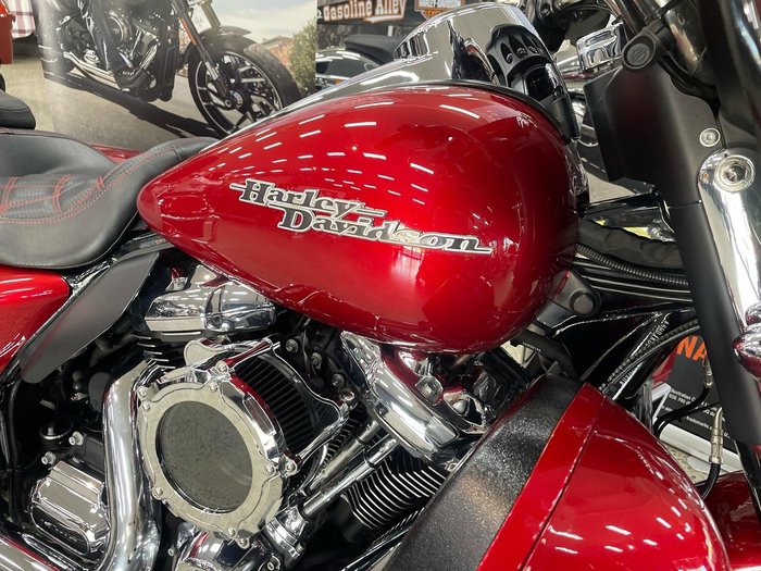2018 Harley-Davidson Street Glide 107 (FLHX) Touring Red