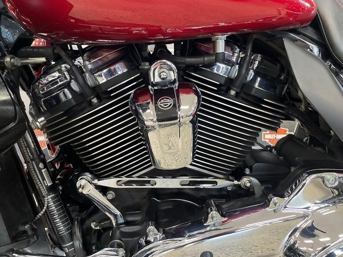 2018 Harley-Davidson Street Glide 107 (FLHX) Touring Red
