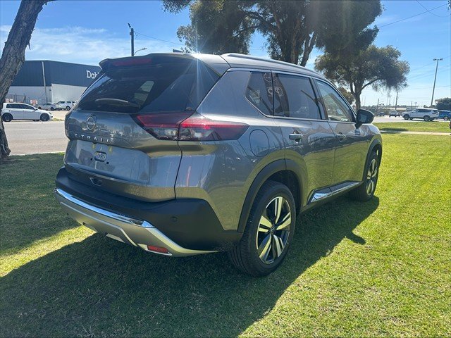 2025 Nissan T33 TI