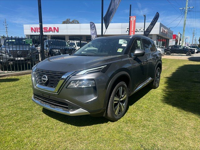 2025 Nissan T33 TI