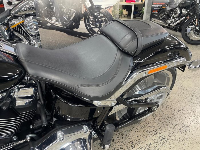 2025 Harley-Davidson Fat Boy 117 (FLFB) Softail Black