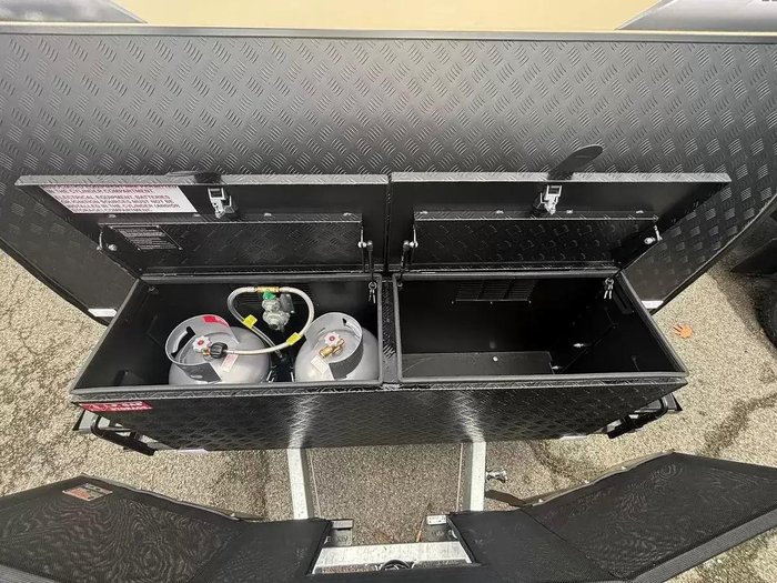 2025 New Age Caravans New Age Manta Ray Mr15e Expedition My25