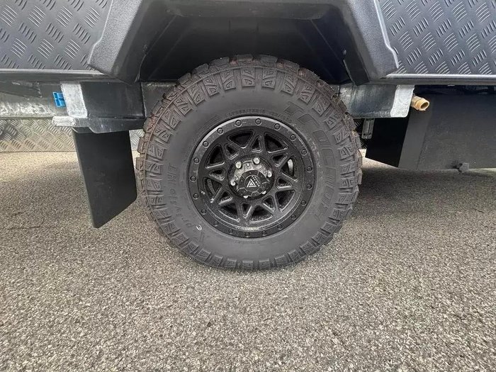 2025 New Age Caravans New Age Manta Ray Mr15e Expedition My25