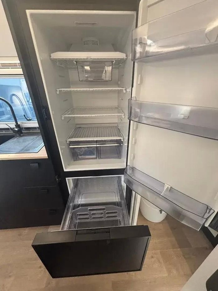 2025 New Age Caravans New Age Manta Ray Mr15e Expedition My25