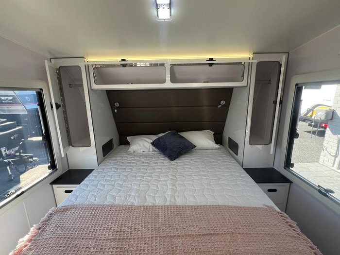 2025 JB Caravans Gator X 17'10 Rear Door