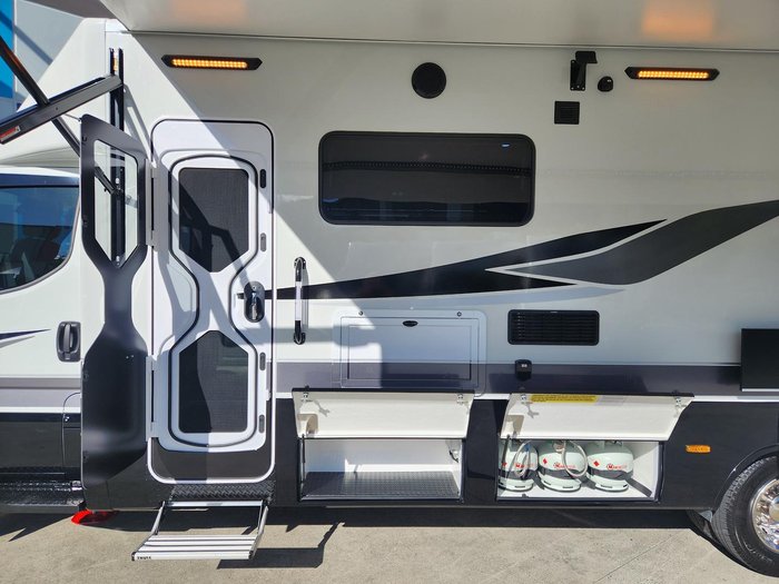 2025 Paradise MotorHomes LIBERATION PLATINUM (AVAILABLE NOW FOR IMMEDIATE DELIVERY)