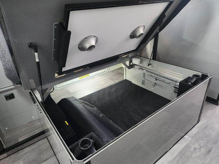 0 Paradise MotorHomes LIBERATION PLATINUM (PRICE REDUCED FOR IMMEDIATE DELIVERY)