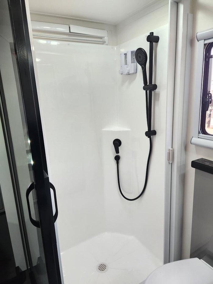 0 Paradise MotorHomes LIBERATION PLATINUM (PRICE REDUCED FOR IMMEDIATE DELIVERY)