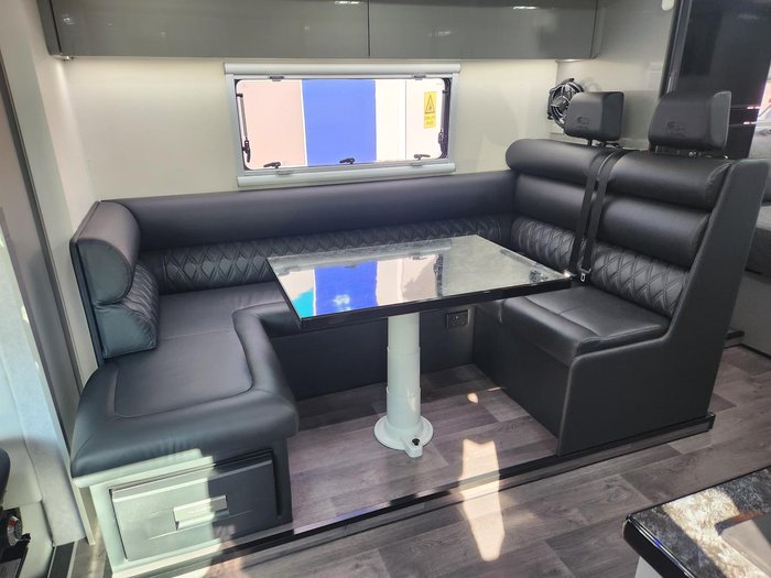 0 Paradise MotorHomes LIBERATION PLATINUM (PRICE REDUCED FOR IMMEDIATE DELIVERY)