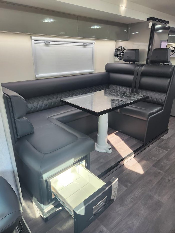 0 Paradise MotorHomes LIBERATION PLATINUM (PRICE REDUCED FOR IMMEDIATE DELIVERY)