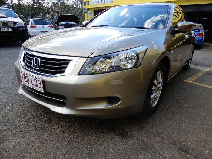 2008 Honda Accord VTi 8th Gen Gold