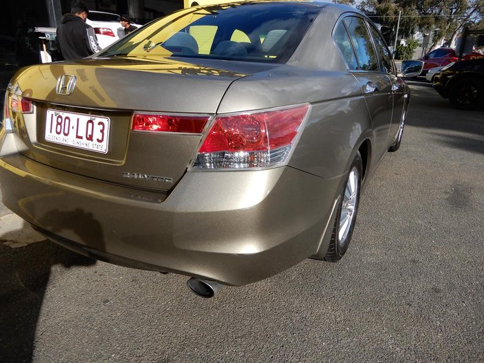 2008 Honda Accord VTi 8th Gen Gold