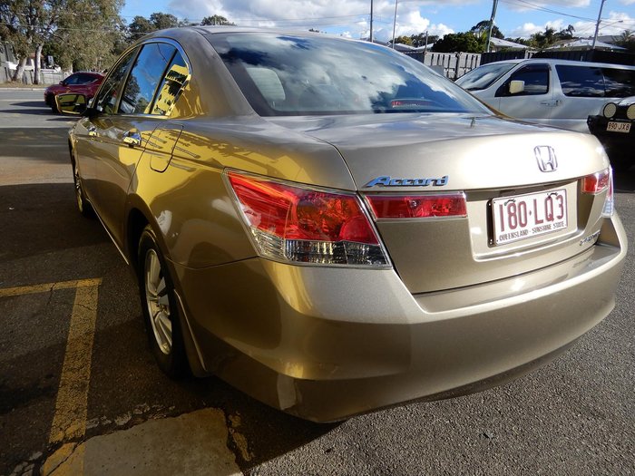 2008 Honda Accord VTi 8th Gen Gold