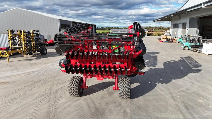 2023 Tatu Speed Disc 72 Plate 9m with Cage Roller USED RED