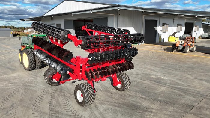 2023 Tatu Speed Disc 72 Plate 9m with Cage Roller USED RED