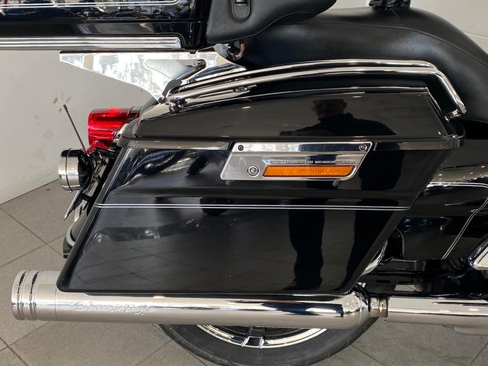 2011 Harley-Davidson Ultra Classic Electra Glide 1690 (FLHTCU) Touring Black