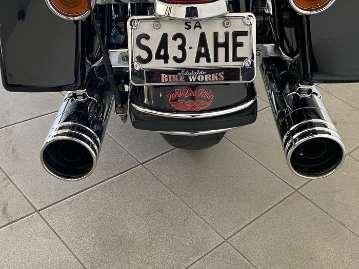 2011 Harley-Davidson Ultra Classic Electra Glide 1690 (FLHTCU) Touring Black