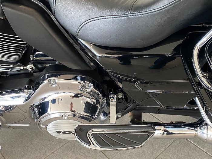 2011 Harley-Davidson Ultra Classic Electra Glide 1690 (FLHTCU) Touring Black