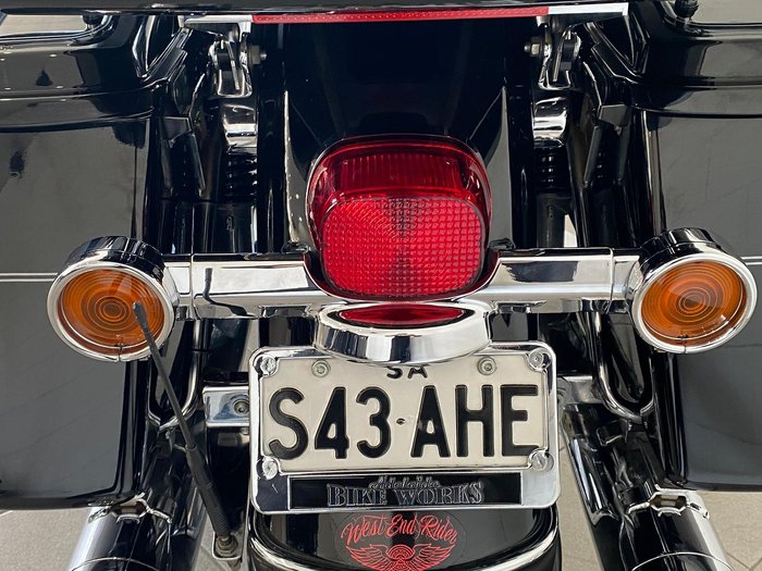 2011 Harley-Davidson Ultra Classic Electra Glide 1690 (FLHTCU) Touring Black