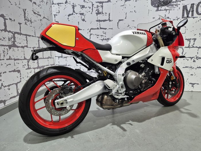 2024 Yamaha XSR900 GP XSR White
