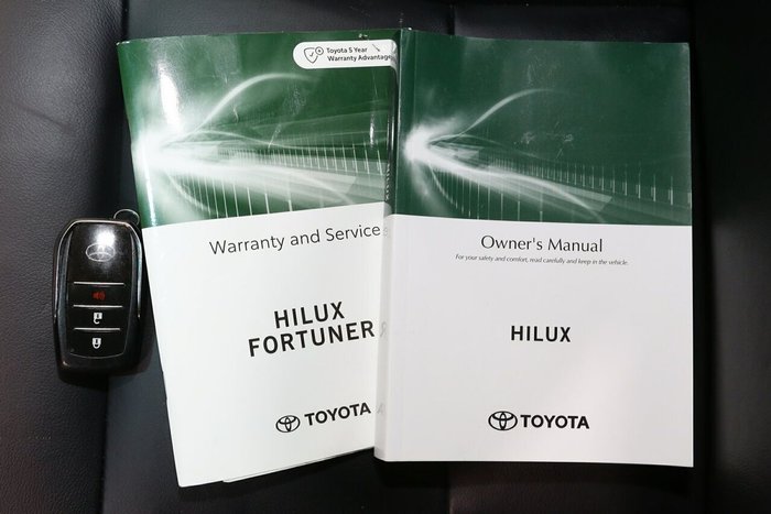 2022 Toyota Hilux SR5