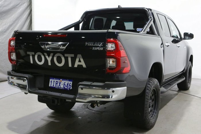 2022 Toyota Hilux SR5