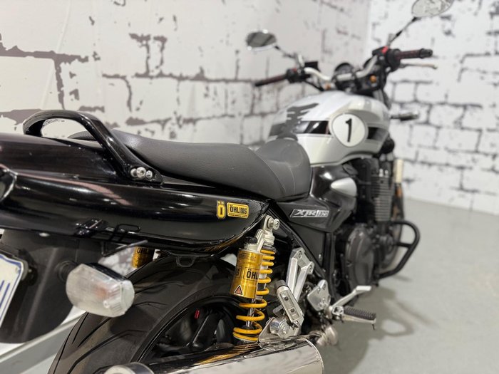2016 Yamaha XJR1300 XJR Silver