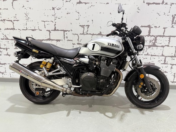 2016 Yamaha XJR1300 XJR Silver