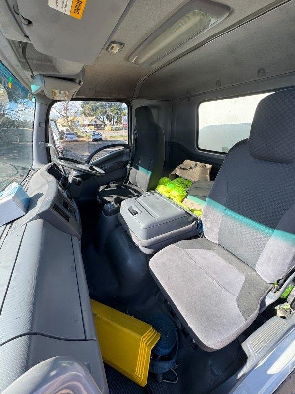 2013 Isuzu Fsr 850 Curtain Side Truck