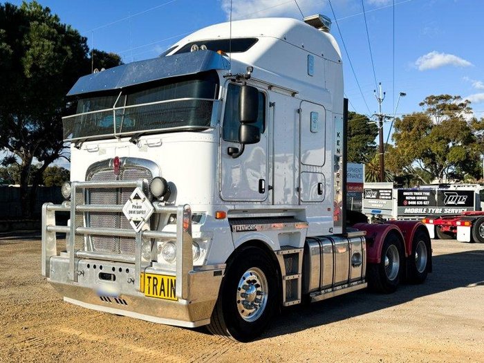 2018 Kenworth K200 Big Cab Prime Mover