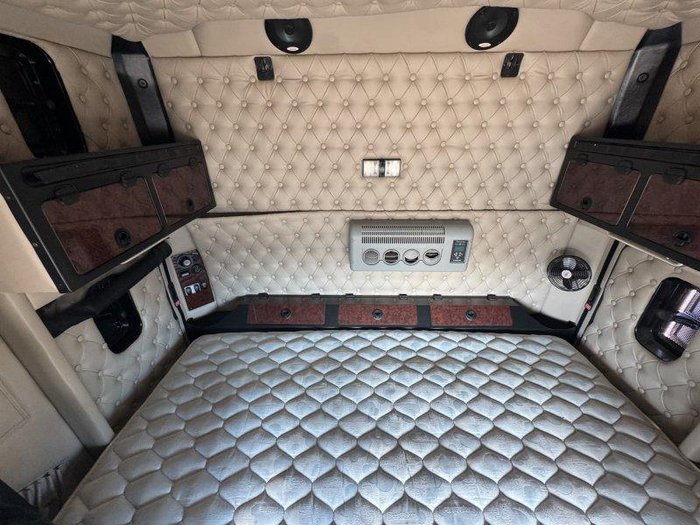 2018 Kenworth K200 Big Cab Prime Mover