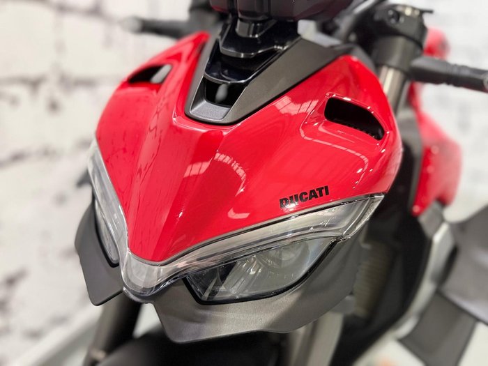 2023 Ducati Streetfighter V2 Streetfighter Red
