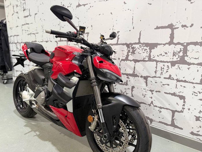 2023 Ducati Streetfighter V2 Streetfighter Red