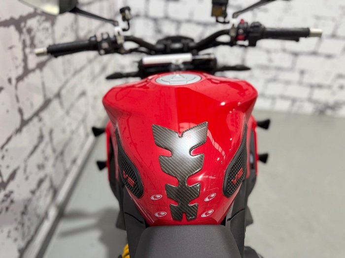 2023 Ducati Streetfighter V2 Streetfighter Red
