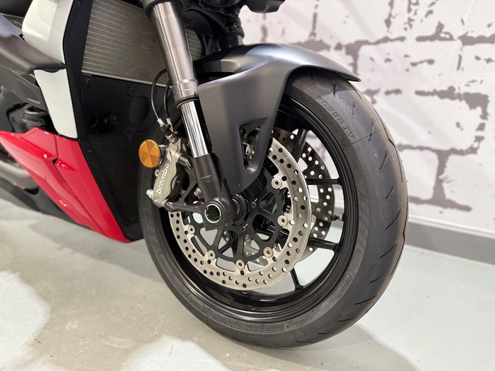 2023 Ducati Streetfighter V2 Streetfighter Red