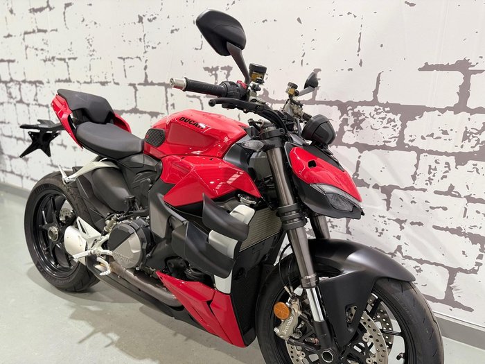 2023 Ducati Streetfighter V2 Streetfighter Red