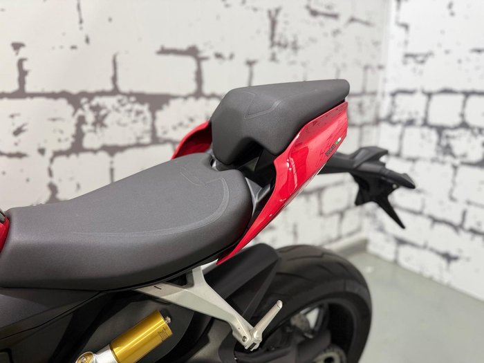 2023 Ducati Streetfighter V2 Streetfighter Red