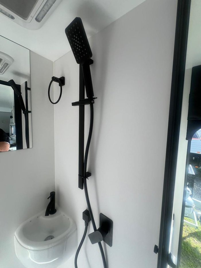 2025 JB Caravans Gator Hybrid 16' Full Off Road