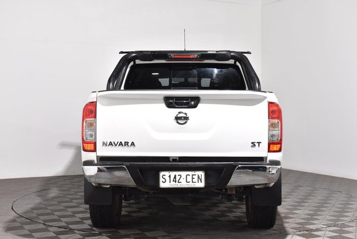 2020 Nissan Navara ST