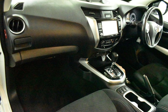 2020 Nissan Navara ST