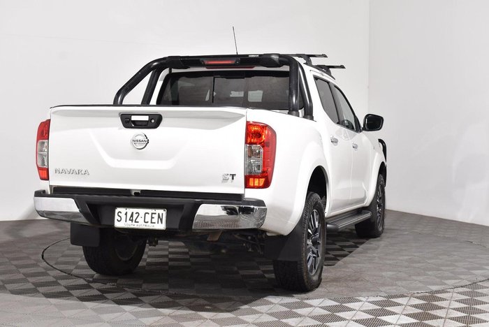 2020 Nissan Navara ST