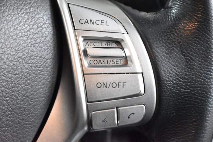 2020 Nissan Navara ST