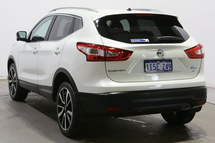 2015 Nissan QASHQAI Ti