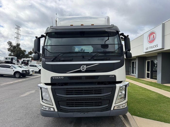 2021 Volvo Fm460